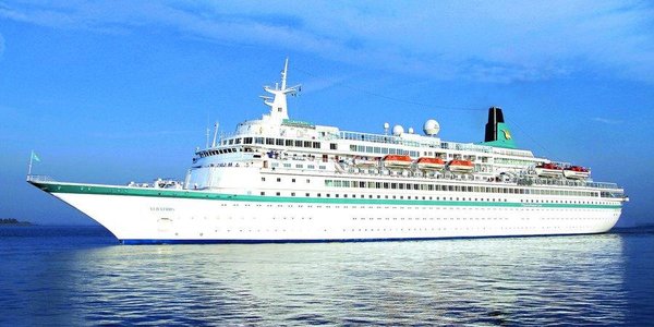 Первый круизный лайнер посетит Владивосток в эту среду